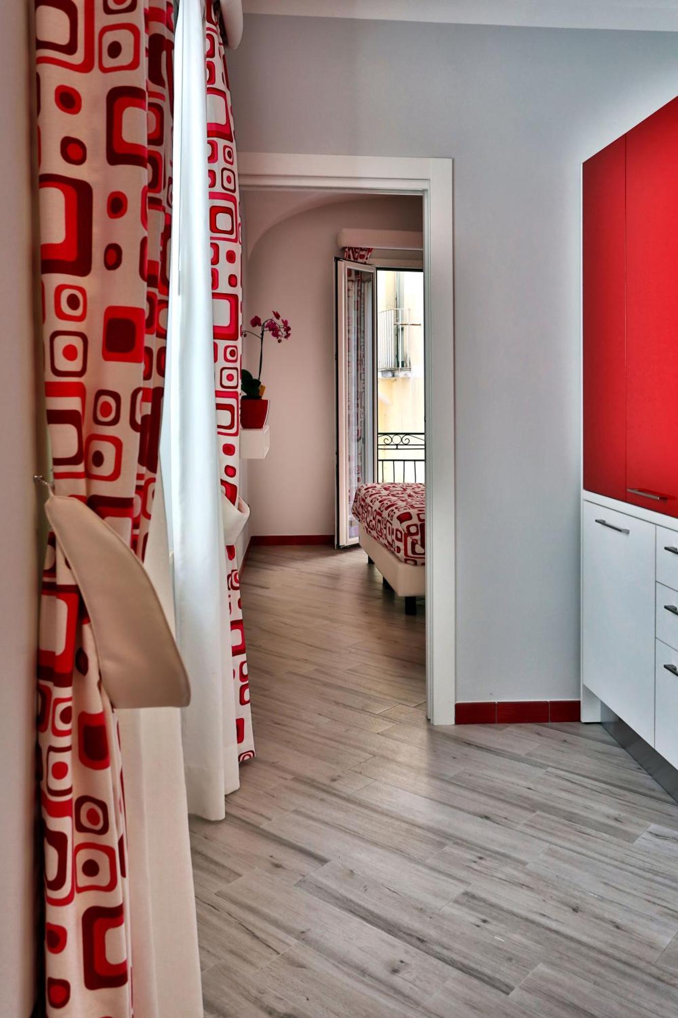 Amalfi Apartments Design Centro Storico 객실 사진